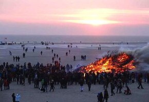 Osterfeuer am Nebeler Strand